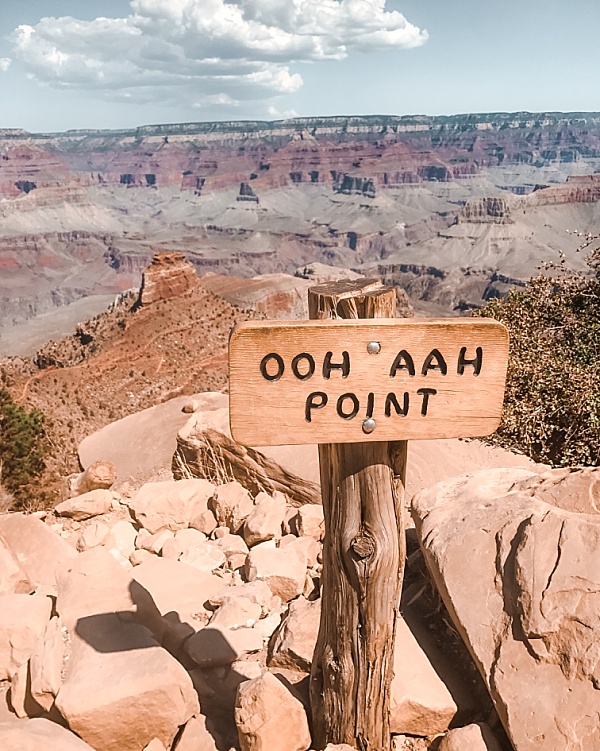 The sign for Ooh Aah Point on the South Kaibab Trail in the Grand Canyon